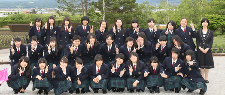 静岡女子高校の制服写真画像まとめ・レビュー口コミ評判・生徒の着こなし・夏服冬服詳細情報