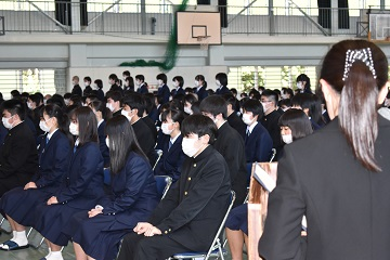 静岡県立富士宮西高校の制服写真画像まとめ・レビュー口コミ評判・生徒の着こなし・夏服冬服詳細情報