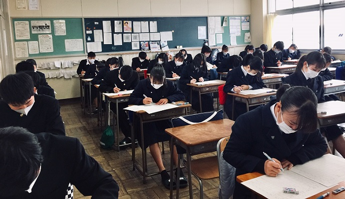 静岡県立磐田西高校の制服写真画像まとめ・レビュー口コミ評判・生徒の着こなし・夏服冬服詳細情報