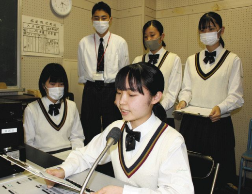静岡県立袋井商業高校の制服写真画像まとめ・レビュー口コミ評判・生徒の着こなし・夏服冬服詳細情報