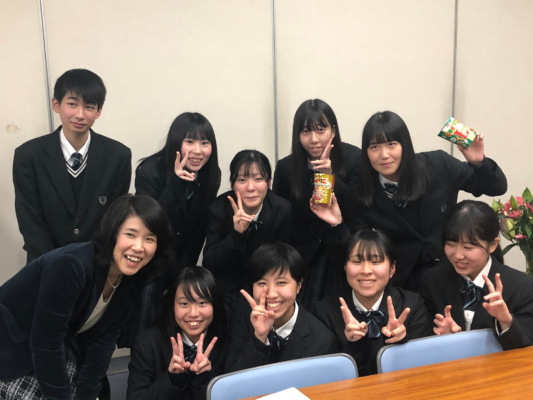 静岡県立伊東商業高校の制服写真画像まとめ・レビュー口コミ評判・生徒の着こなし・夏服冬服詳細情報