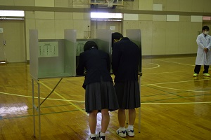 静岡県立松崎高校の制服写真画像まとめ・レビュー口コミ評判・生徒の着こなし・夏服冬服詳細情報