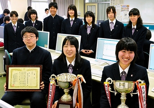 静岡県立沼津工業高校の制服写真画像まとめ・レビュー口コミ評判・生徒の着こなし・夏服冬服詳細情報