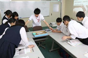 静岡県立浜松商業高校の制服写真画像まとめ・レビュー口コミ評判・生徒の着こなし・夏服冬服詳細情報