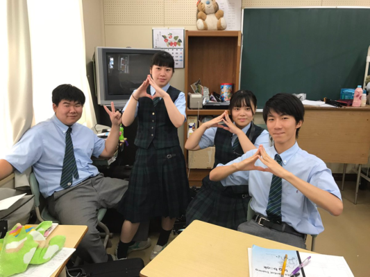 知徳高校の制服写真画像まとめ・レビュー口コミ評判・生徒の着こなし・夏服冬服詳細情報
