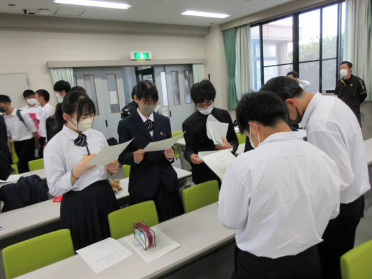 静岡県立榛原高校の制服写真画像まとめ・レビュー口コミ評判・生徒の着こなし・夏服冬服詳細情報