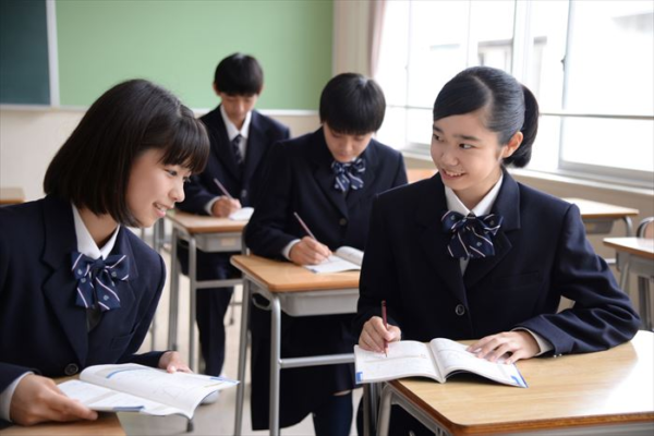 静岡県富士見中学校・高校の制服写真画像まとめ・レビュー口コミ評判・生徒の着こなし・夏服冬服詳細情報