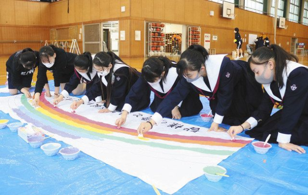 静岡英和女学院中学校・高校の制服写真画像まとめ・レビュー口コミ評判・生徒の着こなし・夏服冬服詳細情報