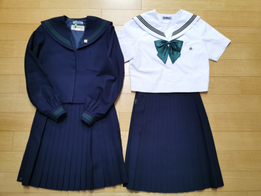 和歌山県立粉河高校の制服写真画像まとめ・レビュー口コミ評判・生徒の着こなし・夏服冬服詳細情報（こかわこうとうがっこう）