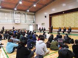 三重県立伊勢まなび高校の制服写真画像まとめ・レビュー口コミ評判・生徒の着こなし・夏服冬服詳細情報