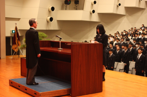 皇學館中学高校の制服写真画像まとめ・レビュー口コミ評判・生徒の着こなし・夏服冬服詳細情報