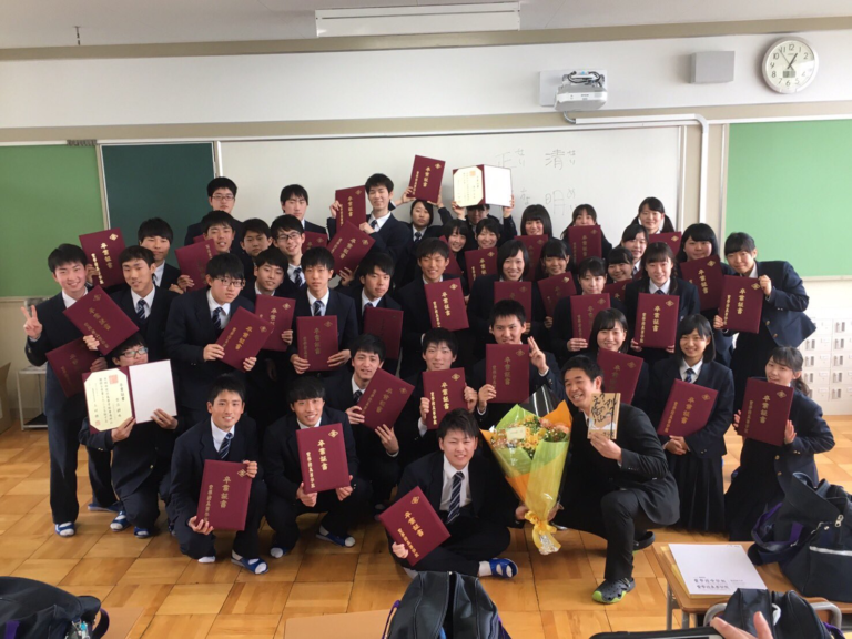 皇學館中学高校の制服写真画像まとめ・レビュー口コミ評判・生徒の着こなし・夏服冬服詳細情報│全国中高制服グラム-全国47都道府県の中学校高等学校制服 検索口コミ-