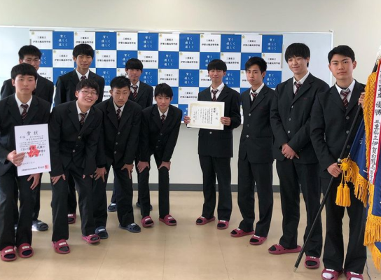 三重県立伊賀白鳳高校の制服写真画像まとめ・レビュー口コミ評判・生徒の着こなし・夏服冬服詳細情報