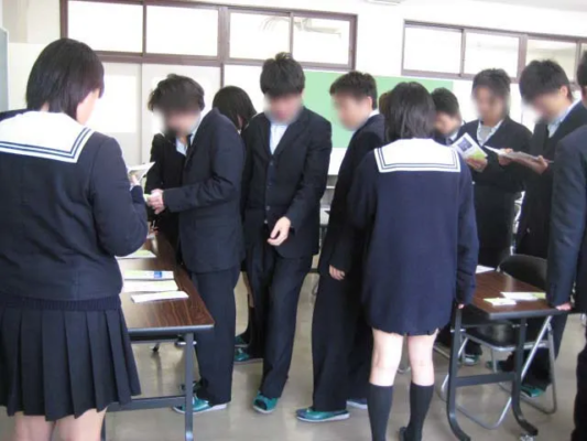 【2020新制服】三重県立鳥羽高校の制服写真画像まとめ・レビュー口コミ評判・生徒の着こなし・夏服冬服詳細情報