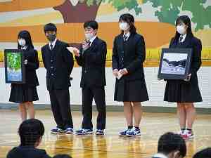 三重県立神戸高校の制服写真画像まとめ・レビュー口コミ評判・生徒の着こなし・夏服冬服詳細情報（かんべこうこう）