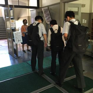 香里ヌヴェール学院中学校・高校の制服写真画像まとめ・レビュー口コミ評判・生徒の着こなし・夏服冬服詳細情報