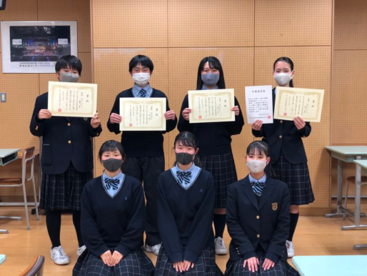 拓殖大学紅陵高校の制服写真画像まとめ・レビュー口コミ評判・生徒の着こなし・夏服冬服詳細情報