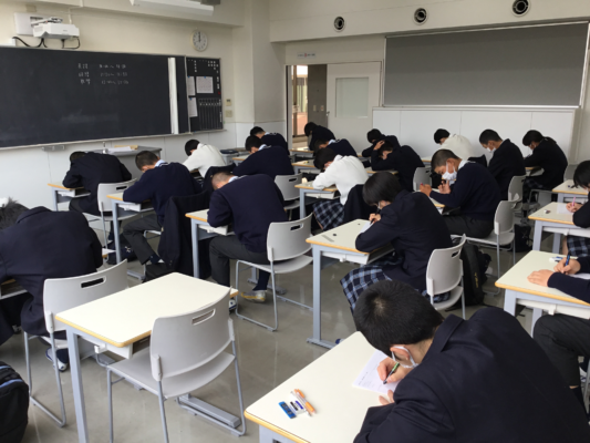 修徳中学校・修徳高校の制服写真画像まとめ・レビュー口コミ評判・生徒の着こなし・夏服冬服詳細情報