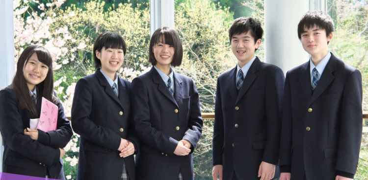 中央学院高校の制服写真画像まとめ・レビュー口コミ評判・生徒の着こなし・夏服冬服詳細情報