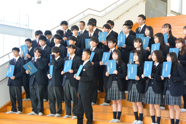 日本大学習志野高校の制服写真画像まとめ・レビュー口コミ評判・生徒の着こなし・夏服冬服詳細情報│全国中高制服グラム-全国47都道府県の中学校高等学校制服 検索口コミ-