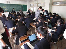 千葉県立市原緑高校の制服写真画像まとめ・レビュー口コミ評判・生徒の着こなし・夏服冬服詳細情報（いちはらみどりこうこう）