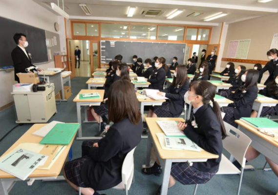 麗澤中学・麗澤高校の制服写真画像まとめ・レビュー口コミ評判・生徒の着こなし・夏服冬服詳細情報（れいたく）