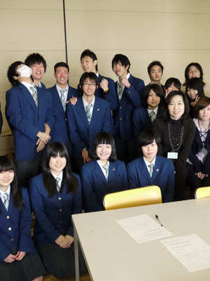 千葉市立稲毛高校・附属中学校の制服写真画像まとめ・レビュー口コミ評判・生徒の着こなし・夏服冬服詳細情報