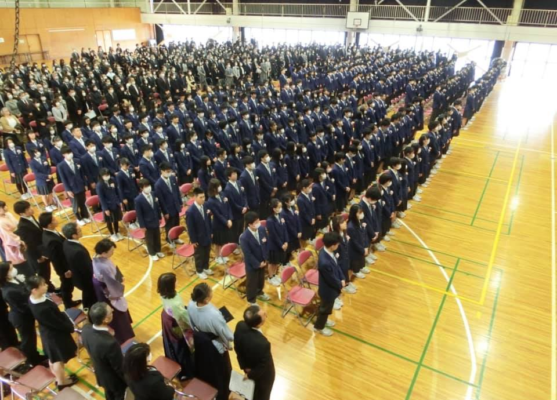 千葉市立稲毛高校・附属中学校の制服写真画像まとめ・レビュー口コミ評判・生徒の着こなし・夏服冬服詳細情報