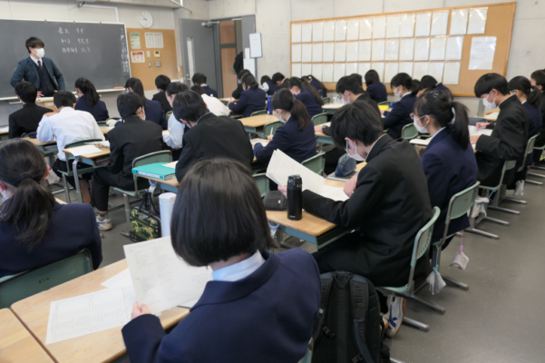千葉県立千葉中学高校の制服写真画像動画まとめ・レビュー口コミ評判・生徒の着こなし・夏服冬服詳細情報