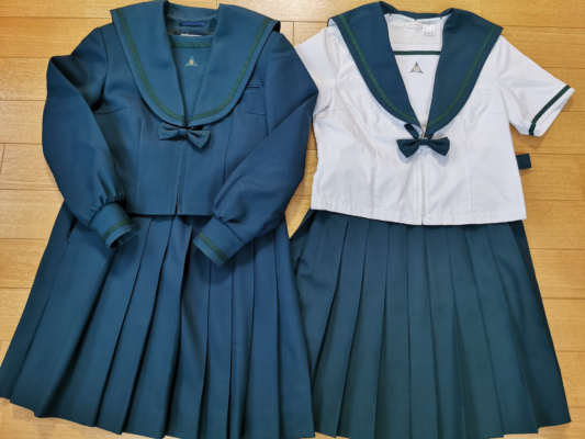 千葉県立成田国際高校の制服写真画像まとめ・レビュー口コミ評判・生徒の着こなし・夏服冬服詳細情報