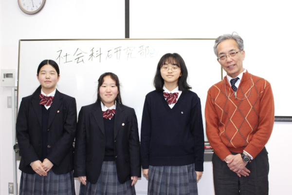 千葉聖心高校の制服写真画像まとめ・レビュー口コミ評判・生徒の着こなし・夏服冬服詳細情報