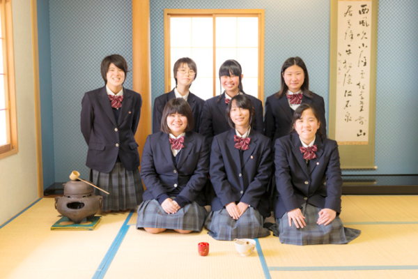 千葉聖心高校の制服写真画像まとめ・レビュー口コミ評判・生徒の着こなし・夏服冬服詳細情報