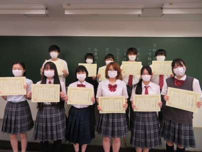 第一学院高校の制服写真画像まとめ・レビュー口コミ評判・生徒の着こなし・夏服冬服詳細情報
