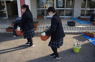 茨城県立結城第二高校の制服写真画像まとめ・レビュー口コミ評判・生徒の着こなし・夏服冬服詳細情報