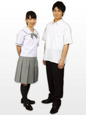 岩瀬日本大学高校の制服写真画像まとめ・レビュー口コミ評判・生徒の着こなし・夏服冬服詳細情報