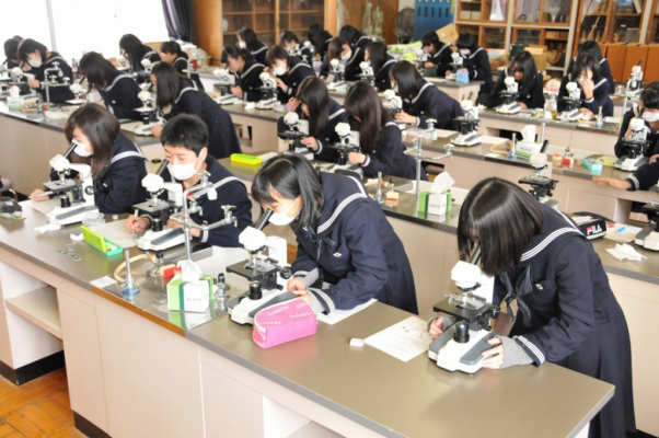 茨城県立日立第二高校の制服写真画像まとめ・レビュー口コミ評判・生徒の着こなし・夏服冬服詳細情報 茨城県立日立第二高校の制服写真画像まとめ・レビュー口コミ評判・生徒の着こなし・夏服冬服詳細情報