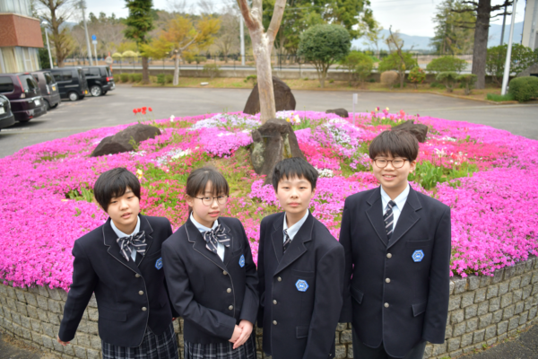 青丘学院つくば中学校・高校の制服写真画像まとめ・レビュー口コミ評判・生徒の着こなし・夏服冬服詳細情報