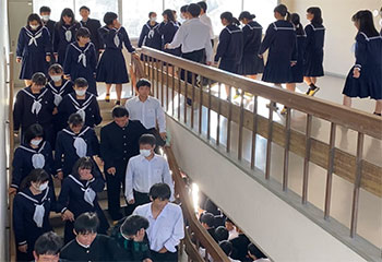山口県立徳山高校の制服写真画像動画まとめ・レビュー口コミ評判・生徒の着こなし・夏服冬服詳細情報