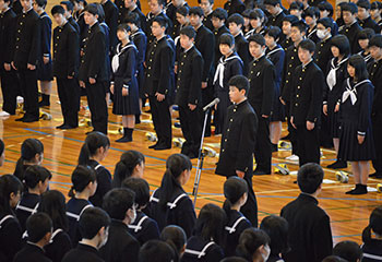 山口県立徳山高校の制服写真画像まとめ・レビュー口コミ評判・生徒の着こなし・夏服冬服詳細情報