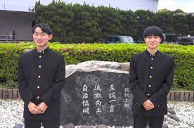 山口県立豊浦高校の制服写真画像まとめ・レビュー口コミ評判・生徒の着こなし・夏服冬服詳細情報
