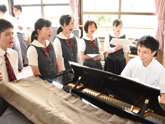 大牟田中学校・高校の制服写真画像まとめ・レビュー口コミ評判・生徒の着こなし・夏服冬服詳細情報