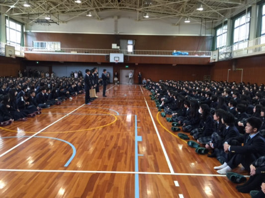 大阪府立港高校の制服写真画像まとめ・レビュー口コミ評判・生徒の着こなし・夏服冬服詳細情報