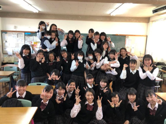 大阪府立東百舌鳥高校の制服写真画像まとめ・レビュー口コミ評判・生徒の着こなし・夏服冬服詳細情報