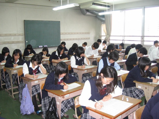 大阪府立堺西高校の制服写真画像まとめ・レビュー口コミ評判・生徒の着こなし・夏服冬服詳細情報