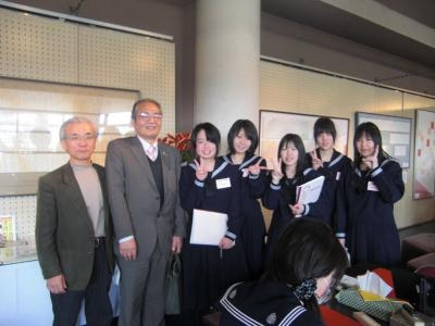 埼玉県立松山女子高校の制服写真画像まとめ・レビュー口コミ評判・生徒の着こなし・夏服冬服詳細情報