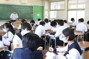 さいたま市立浦和中学高校の制服写真画像動画まとめ・レビュー口コミ評判・生徒の着こなし・夏服冬服詳細情報
