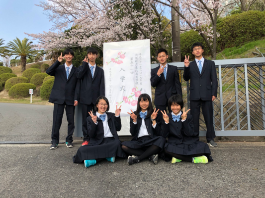 大阪府立泉北高校の制服写真画像まとめ・レビュー口コミ評判・生徒の着こなし・夏服冬服詳細情報
