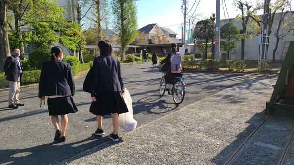 大阪府立牧野高校の制服画像・着こなし評判・制服ランキング