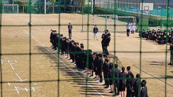 大阪府立牧野高校の制服画像・着こなし評判・制服ランキング