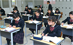 国際学院中学高校の制服写真画像動画まとめ・レビュー口コミ評判・生徒の着こなし・夏服冬服詳細情報